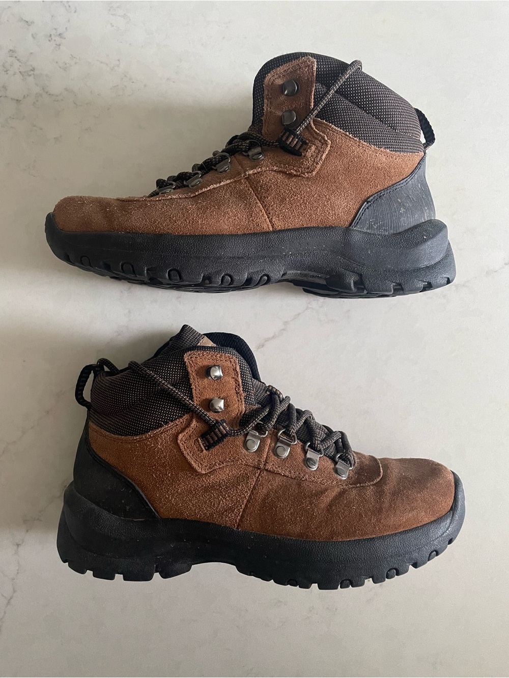 Women’s Earth Shoe Brown Suede Hiking Boots - Casual Outdoor Trail Shoes